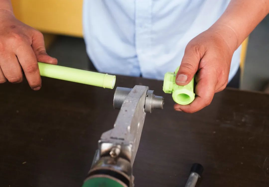 乐鱼页面在线登录家装课堂 | 三伏天装PPR管？这些事项一定要牢记！