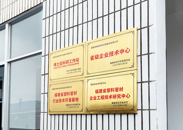 1593523874552528.jpg boss_1.jpg